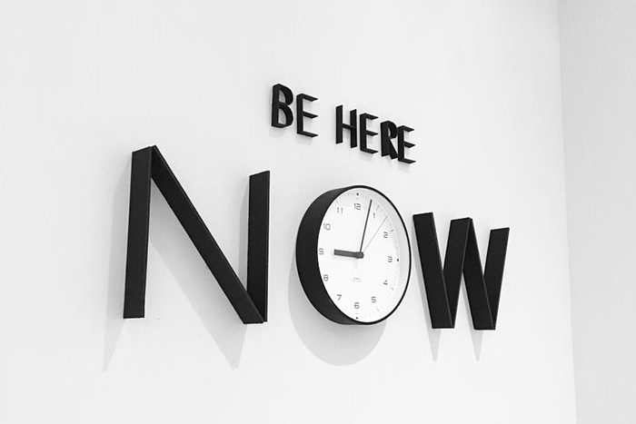 Ji Lee be here now Project Ji Lee be here now Project